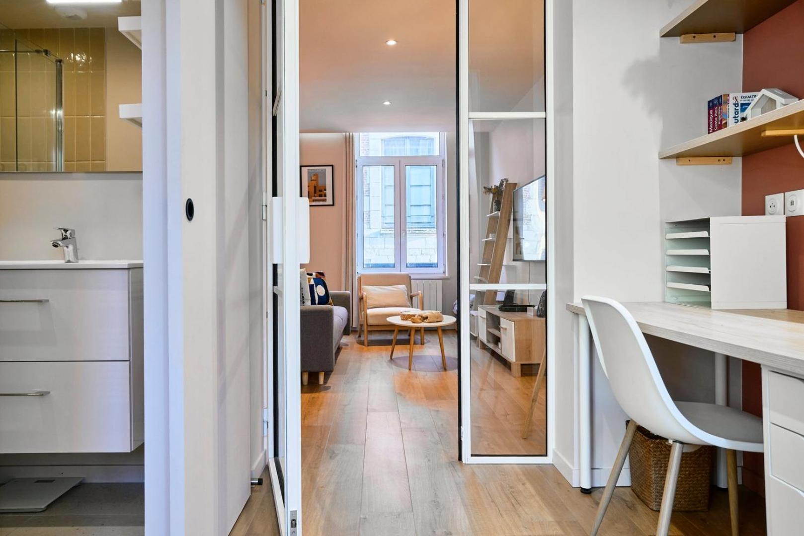 Apartment With Parking In The Heart Of Old Lille Zewnętrze zdjęcie