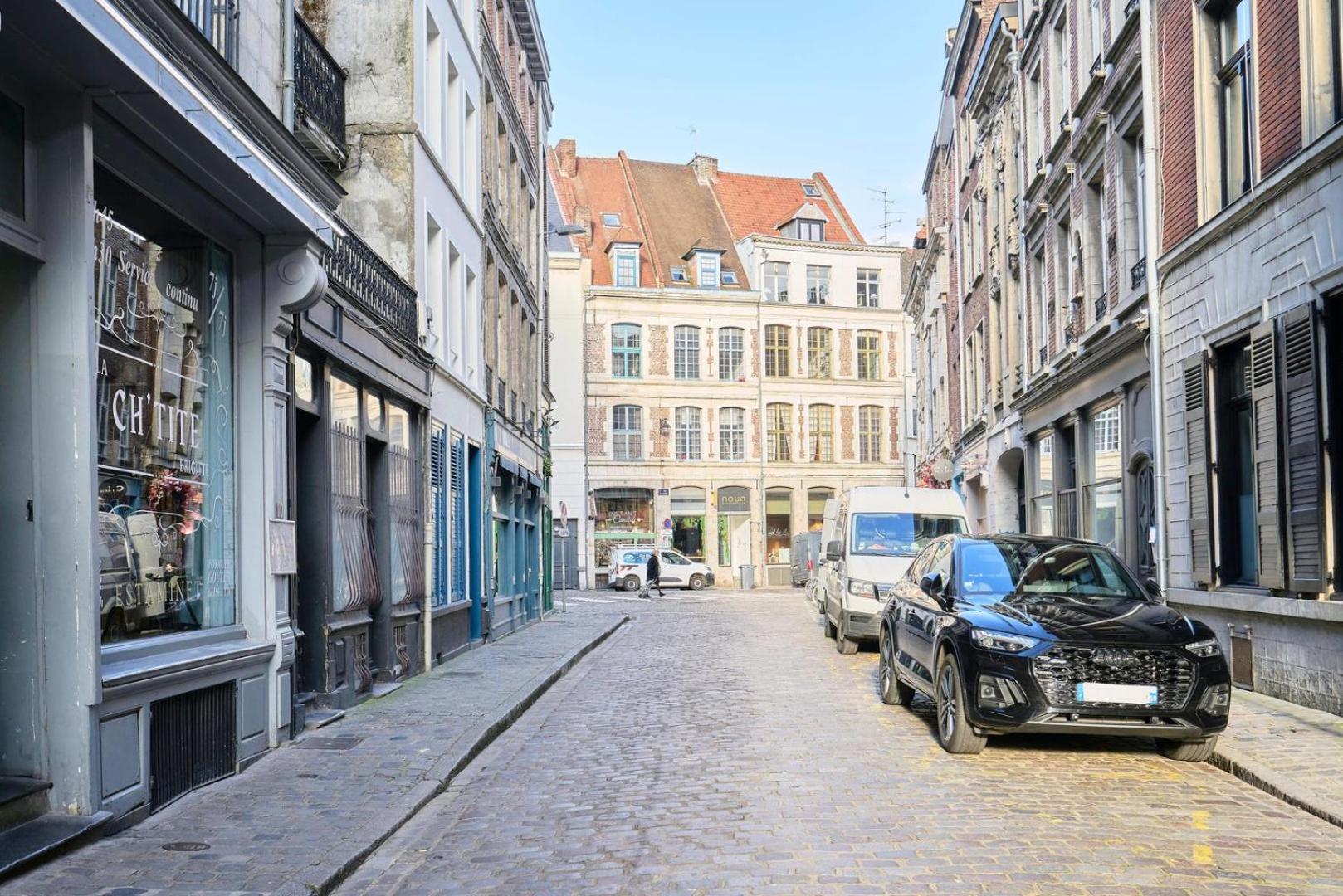 Apartment With Parking In The Heart Of Old Lille Zewnętrze zdjęcie
